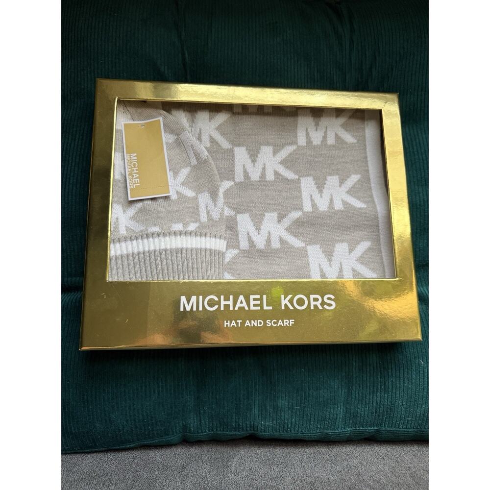 MICHAEL KORS PEARL HEATHER GREY HAT & SCARF 2 PIECE SET - NWT